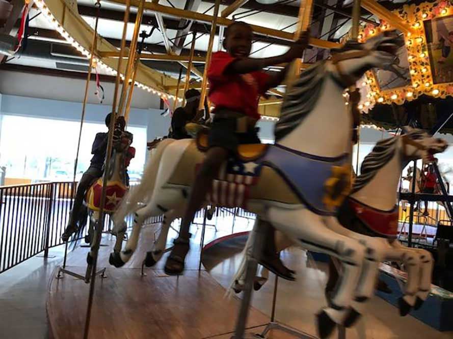 Christmas Small Mall ensures you won’t break the bank shopping for the holidays